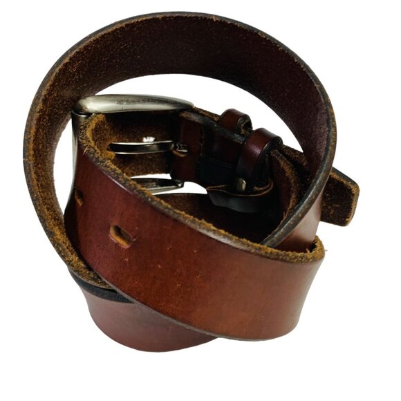 Roundtree Yorke Saddle Brown Leather Belt Sz 34 Classic Buckle Jean Casual Dress - Picture 3 of 14